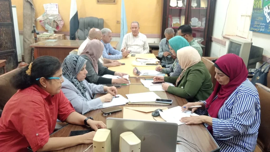 وكيل وزارة التعليم بأسيوط يتابع امتحانات الدبلومات الفنية الدور الثانى للعام الدراسى 2024 / 2025 بعدد 22 لجنة امتحانات