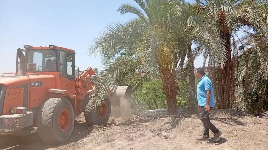 محافظ أسيوط: استمرار حملات رفع التراكمات وتحسين المظهر الحضاري على الطرق السريعة بمركز ساحل سليم