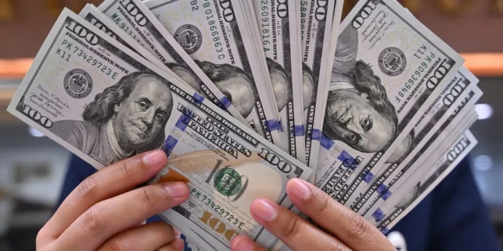سعر الدولار أمام الجنيه في البنوك اليوم الاثنين 11 أغسطس 2025