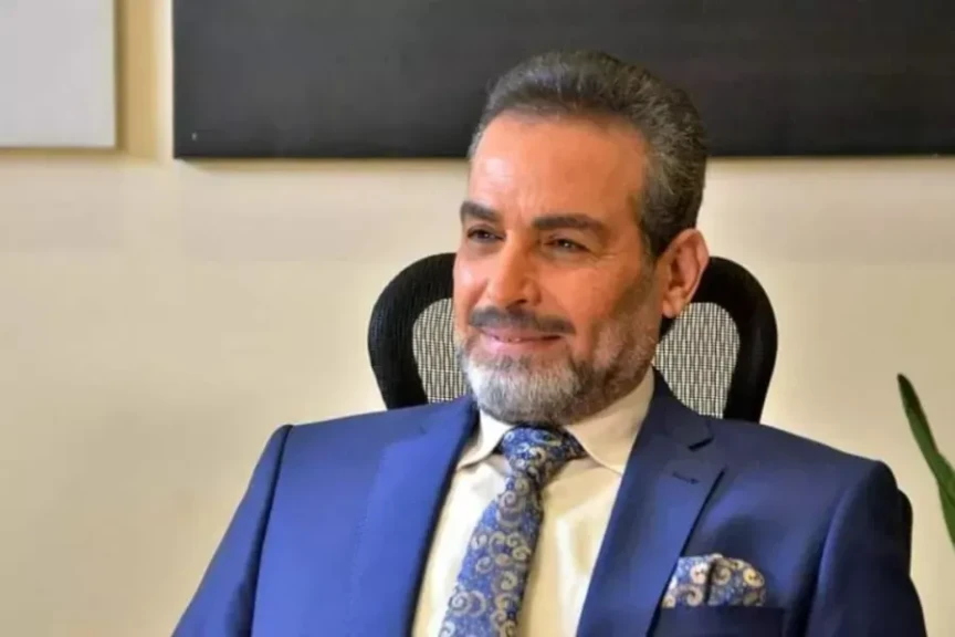 أحمد عبد العزيز يتخذ الإجراءات القانونية بسبب إساءات له عبر السوشيال ميديا بعد أزمة مصافحة شاب