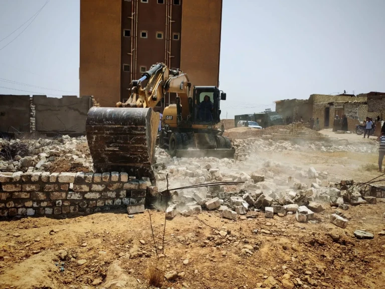 محافظ أسيوط: المحافظة تواصل استرداد الأراضي بإزالة 24 حالة تعدي في المرحلة الأولى من الموجة 27