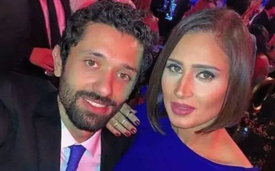 برسالة رومانسية.. كريم محمود عبد العزيز ينفي انفصاله عن زوجته
