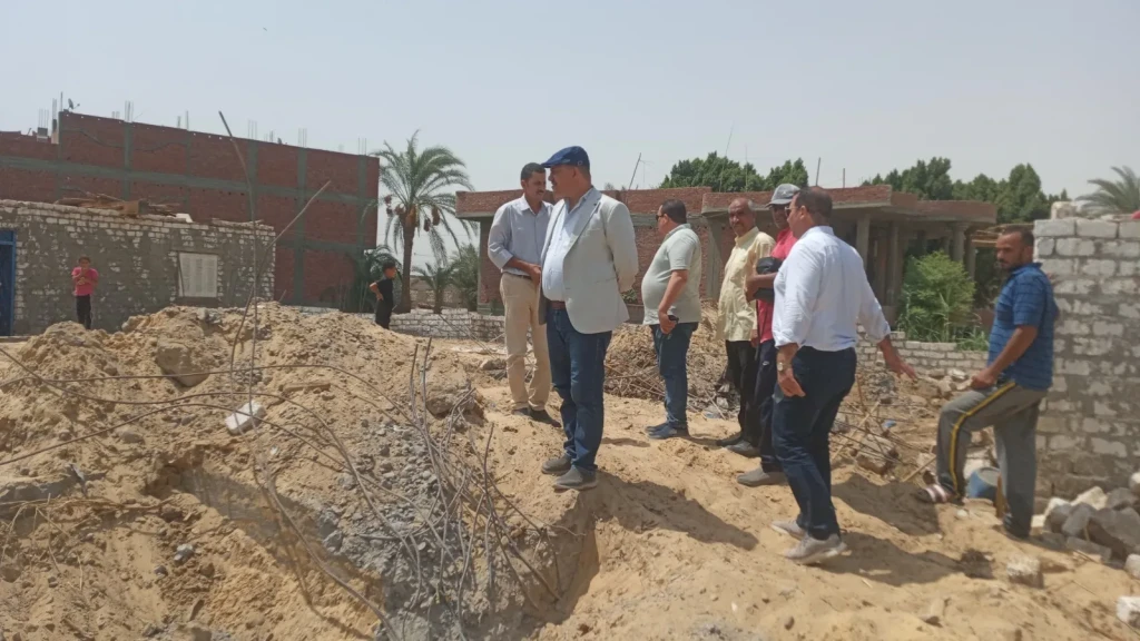 محافظ أسيوط: مواصلة استرداد أراضي الدولة بإزالة 31 حالة تعدي بالمراكز والأحياء ضمن المرحلة الأولى من الموجة 27