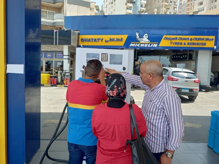 محافظ أسيوط: ضبط لحوم وسلع غذائية فاسدة وتحرير 382 محضرًا خلال حملات رقابية على الأسواق