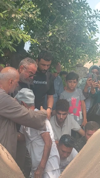 في غياب والد ”مو صلاح” الفنان صبحي خليل يشيع جثمان والدته بمسقط رأسه مع أهالي نجريج بالغربية