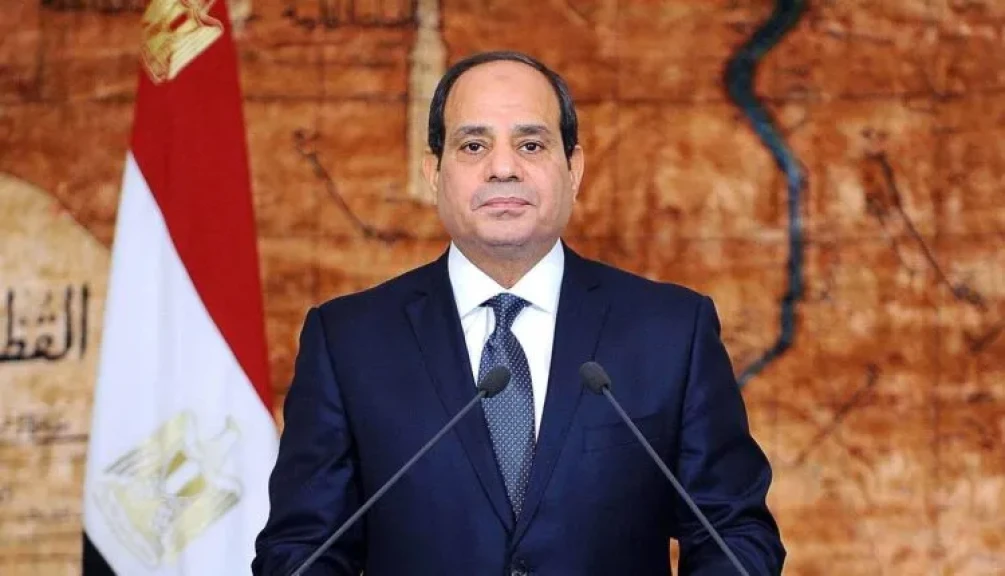 السيسي يصدق على قانونين جديدين