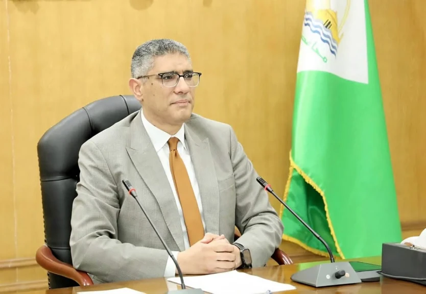 محافظ الجيزة: توزيع ٣ أطنان من لحوم صكوك الأضاحي على الأسر الأولى بالرعاية بإمبابة والمنيرة والعمرانية وجنوب وكرداسة والبدرشين