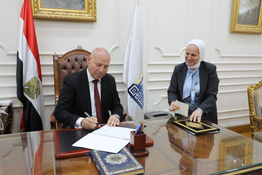 اعتمد محافظ القاهرة نتيجة امتحانات الدور الثانى للشهادة الإعدادية للعام الدراسي  ٢٠٢٤ / ٢٠٢٥ بنسبة نجاح بلغت  ٨٧.٨%