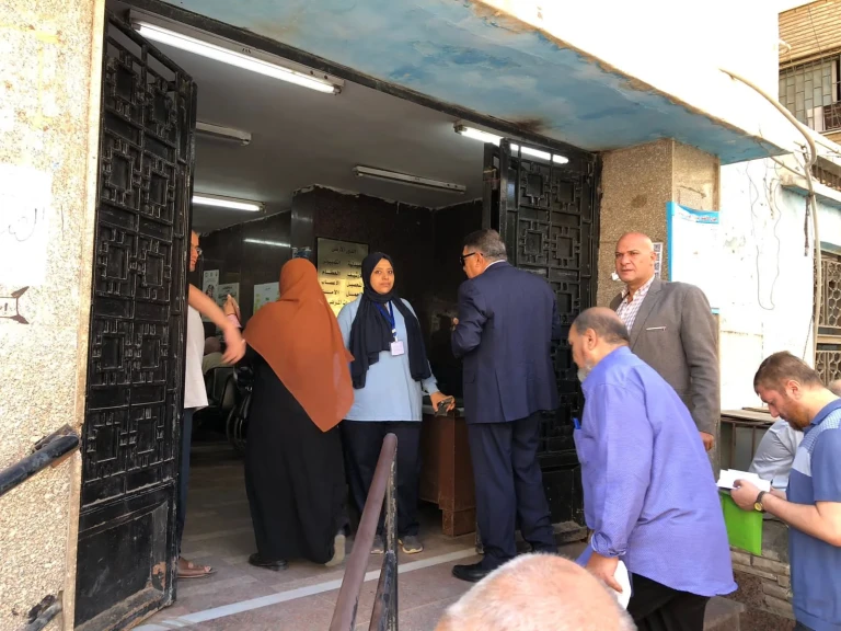 محافظ الدقهلية يشدد على انتظام العمل وحسن استقبال المرضى بعيادة التأمين الصحي بجديلة وتوفير الرعاية الطبية والعلاجية اللازمة