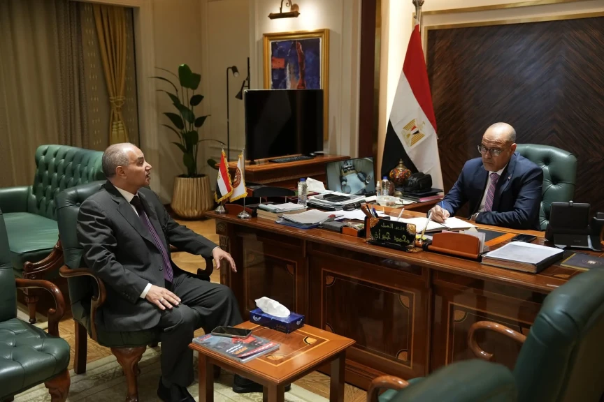وزير العمل يلتقي رئيس الجالية المصرية بالقصيم .. وتعاون مع الشركات السعودية لتوفير فرص عمل للكوادر المصرية