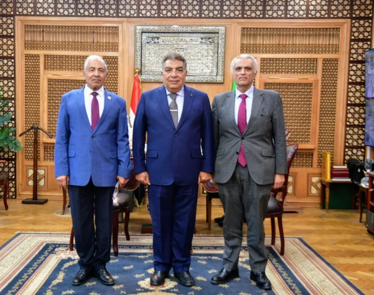 بالصور .. محافظ الدقهلية يستقبل نائب مساعد وزير الخارجية لبحث الاستعدادات الجارية لافتتاح مكتب تصديقات بالسنبلاوين