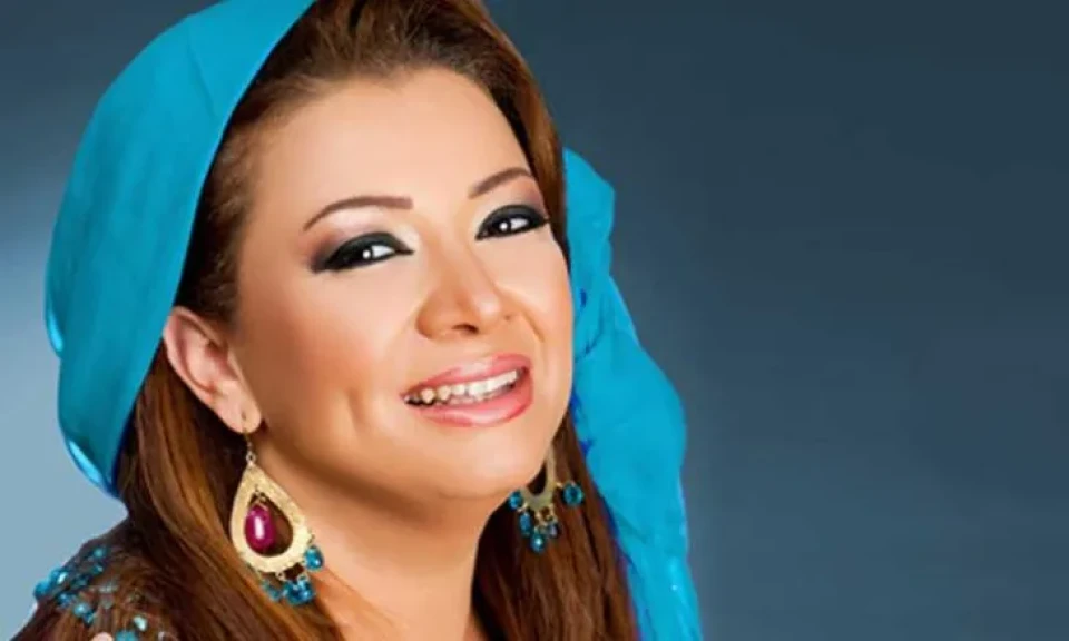 الكلمة ليست إهانة ونفخر بها.. إنتصار ترد على وصفها بـ كومبارس