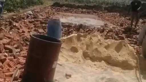 محافظ الغربية يضرب بيد من...