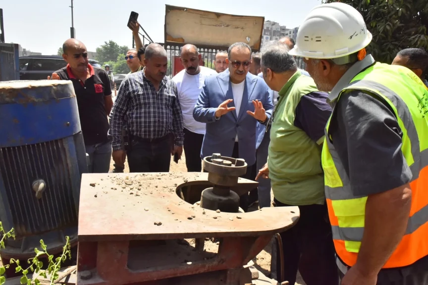 محافظ أسيوط يوجه بتصنيع قطع غيار محلية لإصلاح محطة مياه المثلث بحي شرق لضمان وصول الخدمة للمواطنين