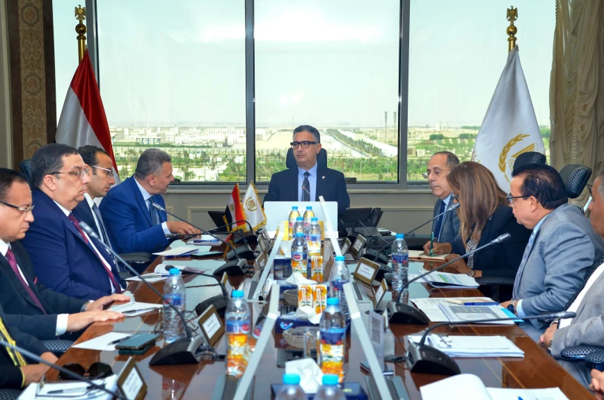 بالصور .. تفاصيل لقاء وزير التموين والتجارة الداخلية مع رؤساء مجالس إدارات شركات المضارب لمتابعة انتظام العمل
