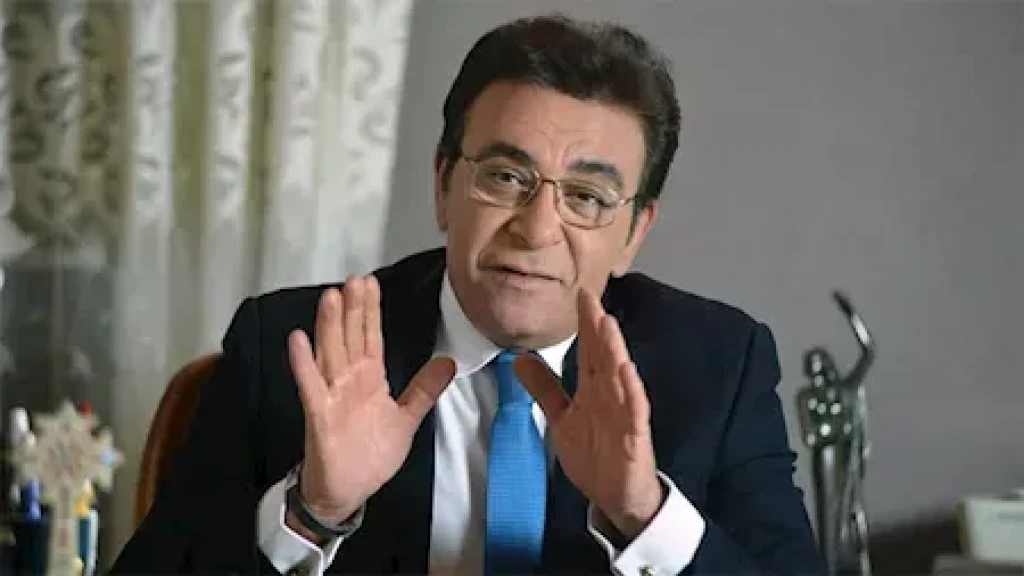 وفاة الإعلامي عاطف كامل