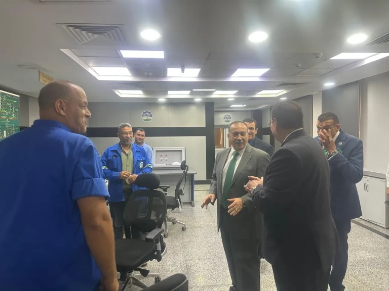 محافظ أسيوط يبحث مع رئيس شركة أبو قير للأسمدة أوجه التعاون وإمكانية إنشاء مصنع جديد بالمحافظة