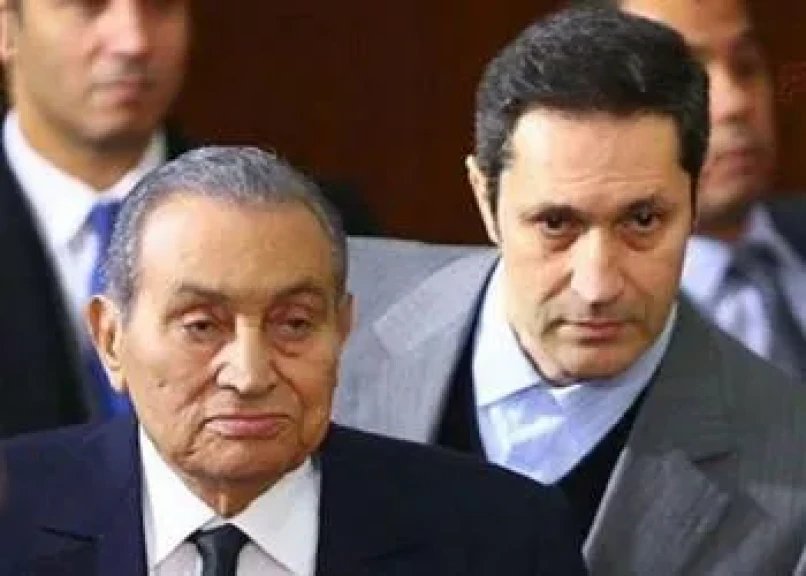 ”لا محطة ولا كوبري هيفرق”.. علاء مبارك يعلق على غياب اسم والده