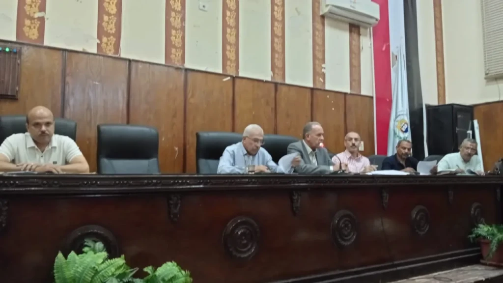 وكيل وزارة التعليم بأسيوط يترأس لجنة اختيار القيادات الوسطى لشغل وظيفة مدير و وكيل مدرسة ابتدائية