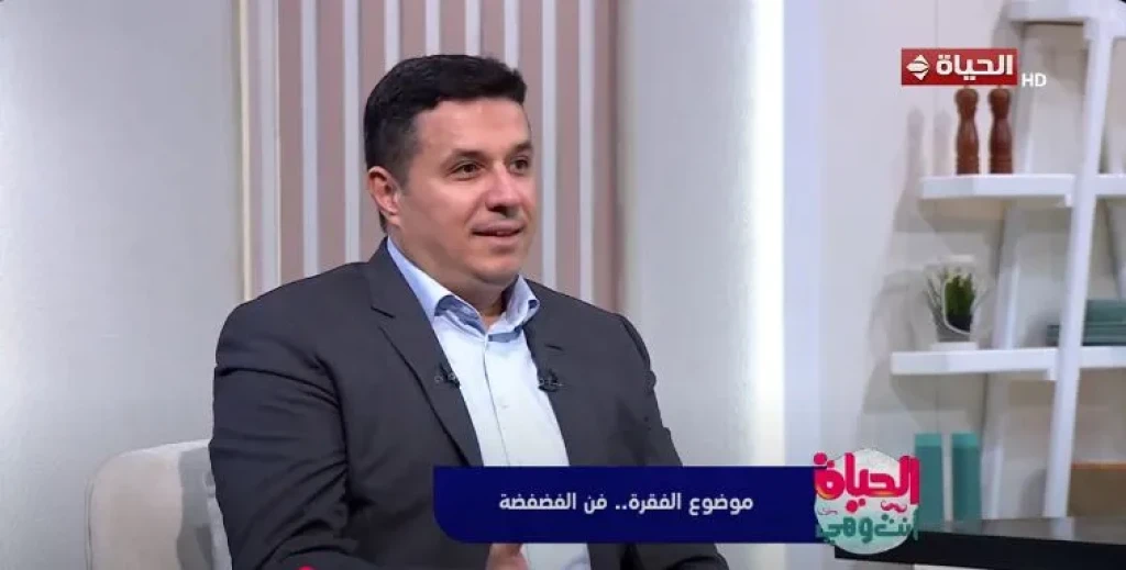 استشاري نفسي يحذر: مشاركة النساء لمشاكلهن على ”فيسبوك” قد تؤدي إلى الطلاق