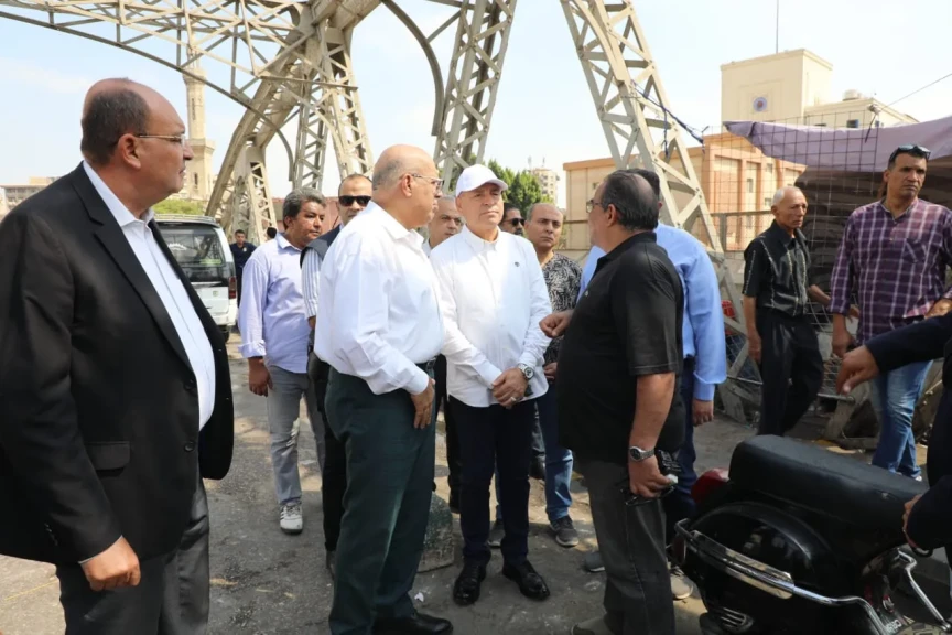 محافظ القاهرة تم إزالة كافة الإشغالات الموجودة أعلى كوبرى الليمون التراثى