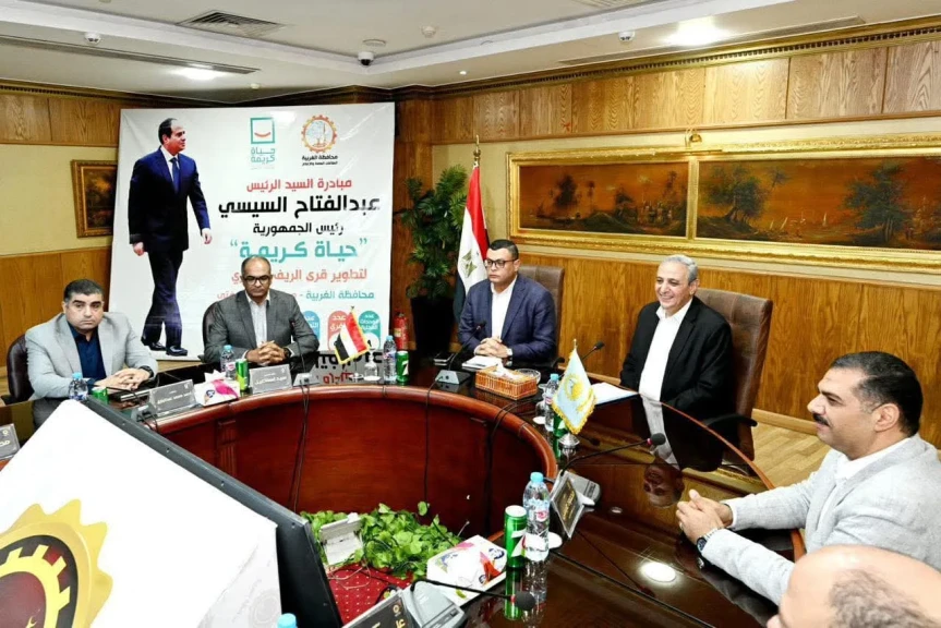 وزير الإسكان ومحافظ الغربية يتابعان سير العمل بمنظومتي مياه الشرب والصرف الصحي ومشروعات “حياة كريمة” بالمحافظة