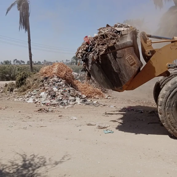محافظ أسيوط: رفع 130 طن قمامة ومخلفات بقرى ومدينة صدفا ضمن حملات النظافة المكثفة