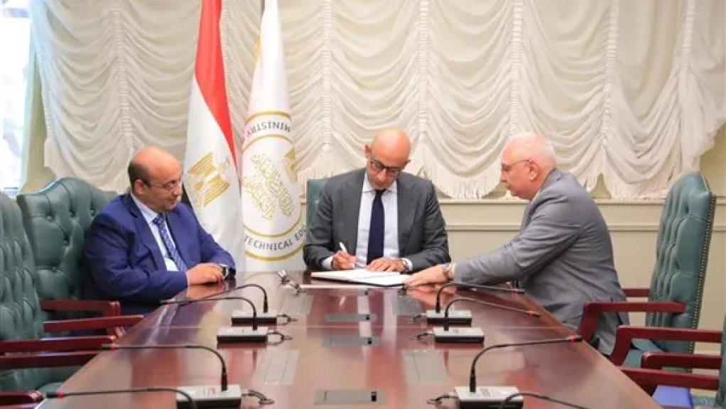 اعتماد نتيجة امتحانات الدبلومات الفنية الدور الثاني بنسبة نجاح 89.88%