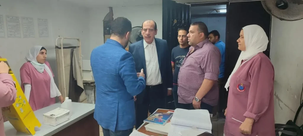 نائب وزير الصحة يوجه بإحالة إدارة مستشفى أم المصريين للتحقيق بعد جولة مفاجئة تكشف قصورًا في الخدمات والنظافة