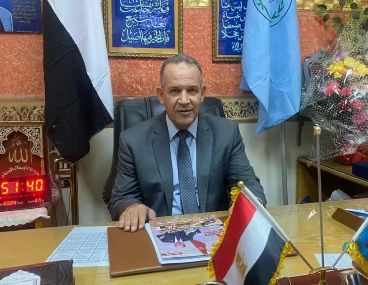 وكيل وزارة التربية والتعليم بأسيوط ينعى وفاة معلمة بإدارة الغنايم التعليمية