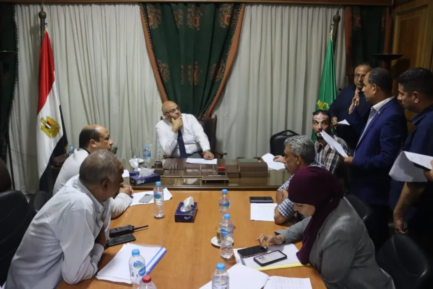 بالصور .. محافظ القليوبية يعقد لقاءً جماهيريًا بالقناطر الخيرية لبحث وحل مشكلات المواطنين