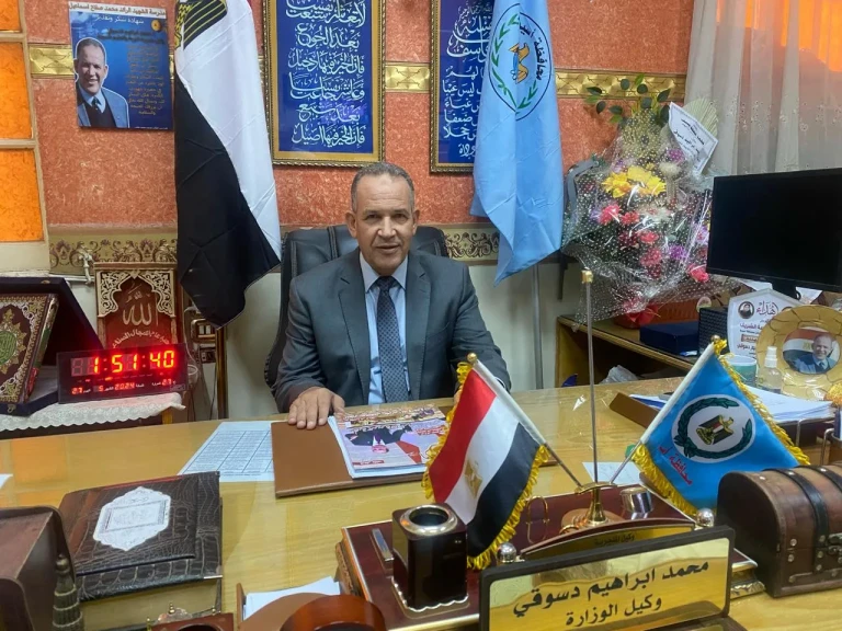 وكيل وزارة التربية والتعليم بأسيوط يهنى الرئيس السيسى والشعب المصرى بذكرى المولد النبوى الشريف