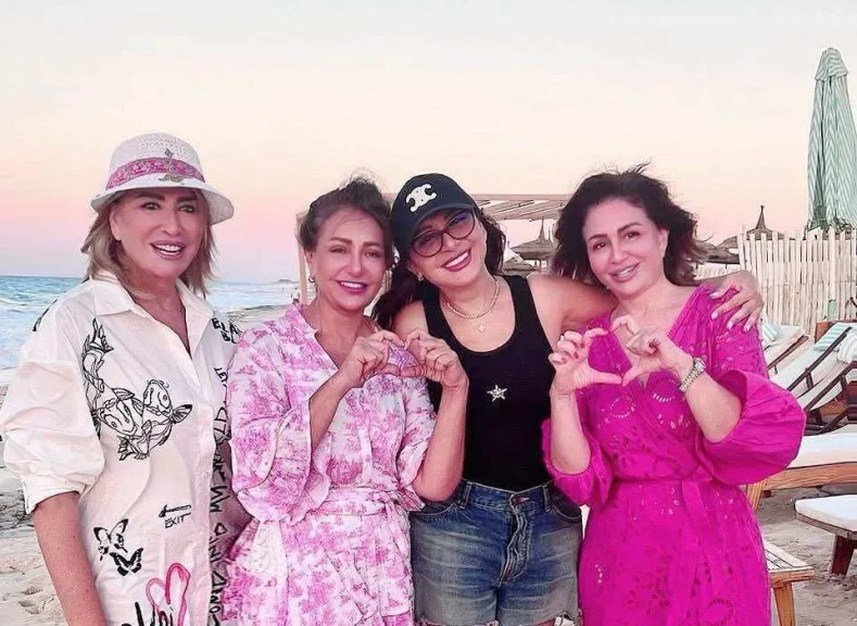 إلهام شاهين بصحبة أنغام: كلنا بنحبك يا أنغام يا أغلى الغاليين