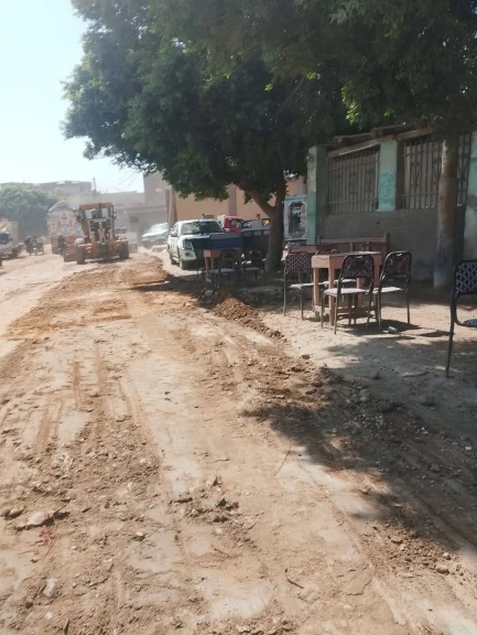محافظ أسيوط يؤكد استمرار حملات تسوية وتمهيد الطرق ورفع كفاءة النظافة بديروط