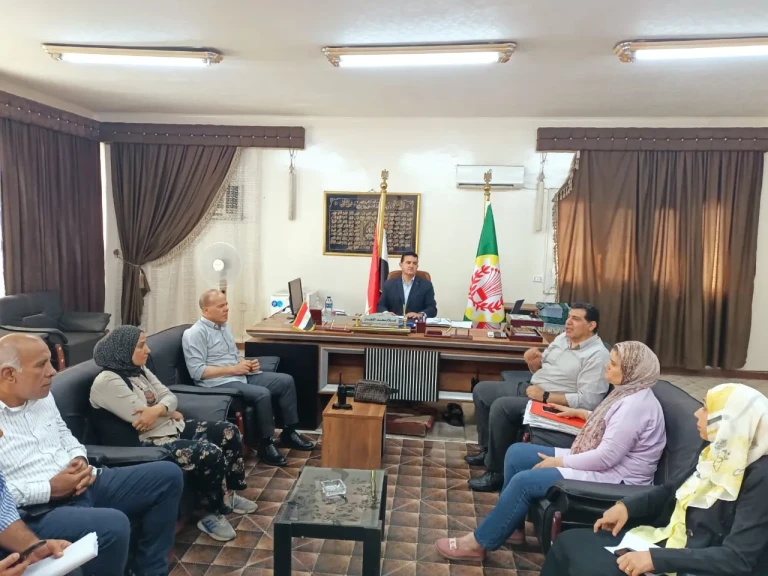 تنفيذًا لتكليفات محافظ الدقهلية… السكرتير العام يتفقد مجلس مدينة طلخا لمتابعة ملفات التصالح وتقنين أملاك الدولة وأعمال الموجة 27 لإزالة التعديات