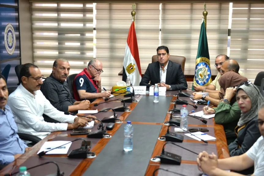 تنفيذا لتوجيهات محافظ الدقهلية نائب المحافظ يتابع إجراءات واستعدادات المحافظة مبكرا للتصدي لظاهرة حرق قش الأرز