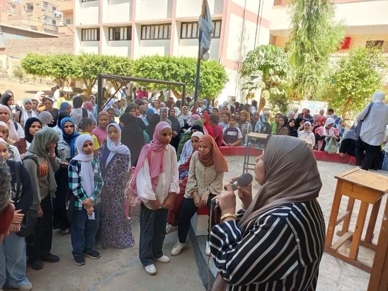 مدارس أسيوط تنظم معسكرات استقبال للطلاب الجدد و لقاءات تعريفية بنظام البكالوريا بإدارات أسيوط والقوصية ومنفلوط