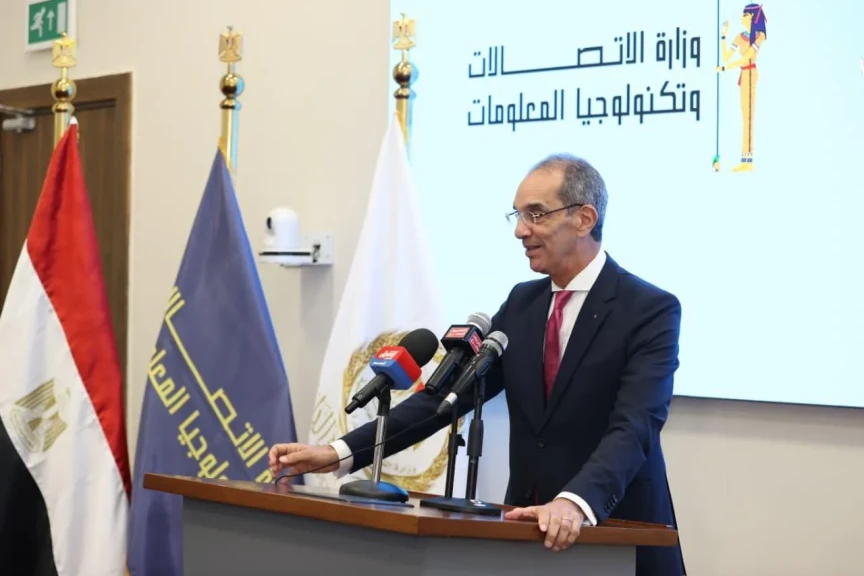 *وزيرا الاتصالات وتكنولوجيا المعلومات والتموين والتجارة الداخلية يطلقان استمارة تحديث بيانات المواطنين بمحافظة بورسعيد.*