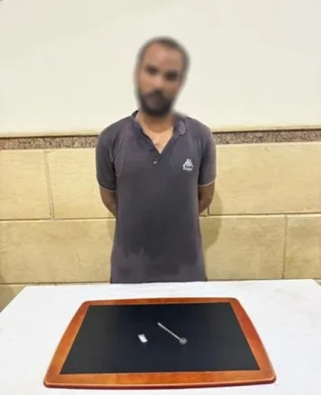 بالصور والفيديو .. الداخلية تكشف ملابسات منشور مدعوم بمقطع فيديو تم تداوله بمواقع التواصل الإجتماعى يظهر خلاله شخص مسجى على ظهره ويبدو عليه تأثير تعاطيه للمواد المخدرة بالإسماعيلية