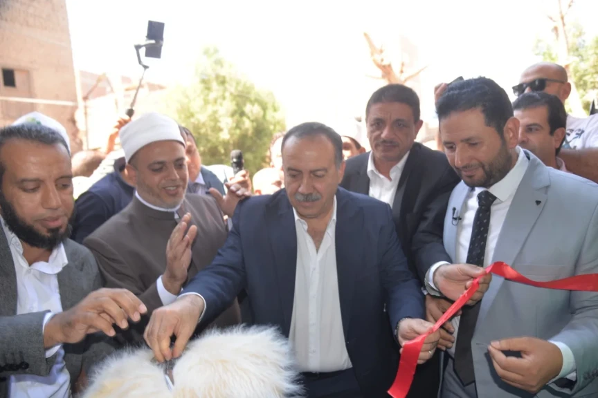 بالصور .. محافظ أسيوط يفتتح مسجد ” الديب حسين” بعد إحلاله وتجديده بتكلفة 7 ملايين جنيه بالمشاركة المجتمعية