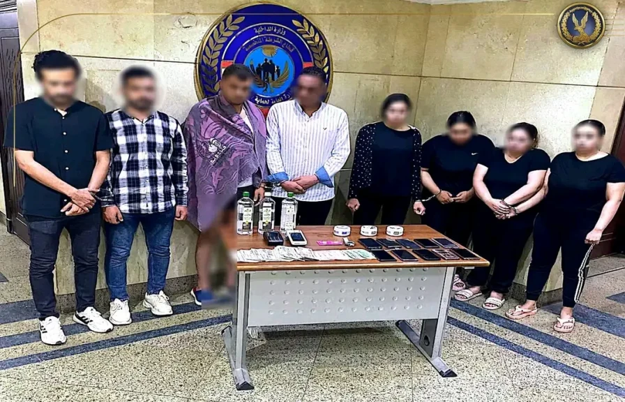 القبض على 8 أشخاص بينهم صاحبة نادى صحي غير مرخص بتهمة استغلاله في أعمال منافية للآداب مقابل مبالغ مالية
