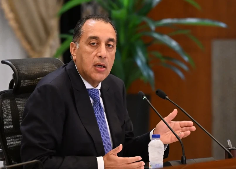 في إطار الاستعدادات لافتتاحه رسميا أول نوفمبر المقبل:  رئيس الوزراء يبدأ جولة ميدانية لتفقد المشروعات الجارية لتطوير المنطقة المحيطة بالمتحف المصري الكبير