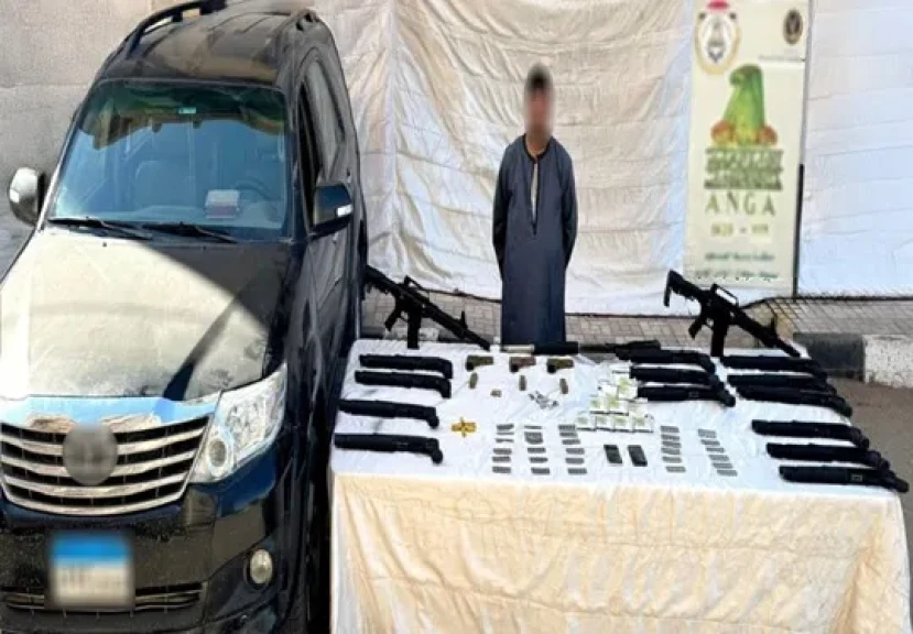 بالصور ضبط عناصر بؤر إجرامية من جالبى ومتجرى المواد المخدرة والأسلحة النارية غير المرخصة بنطاق عدة محافظات ومصرع 4 عناصر جنائية شديدة الخطورة عقب تبادل إطلاق النيران مع قوات الشرطة بأسيوط