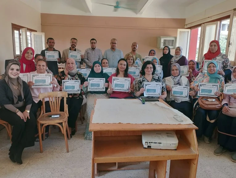 وكيل وزارة التعليم بأسيوط : الحوكمة وريادة الاعمال ضمن البرامج التدريبية للمعلمين والاخصائيين بالمدارس