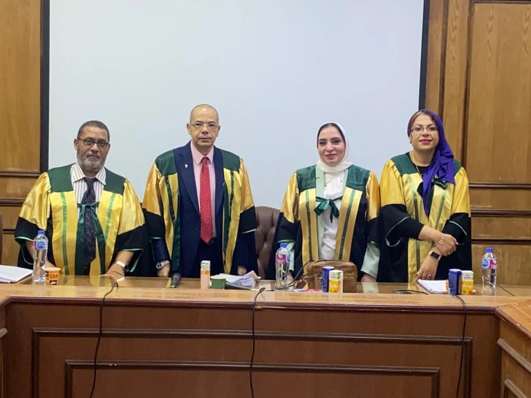 مناقشة رسالة ماجستير بكلية التجارة جامعة عين شمس حول أثر الحوسبة السحابية على الموارد البشرية