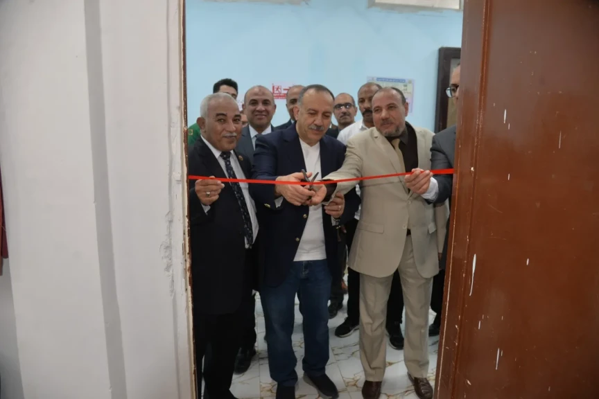 بالصور .. محافظ أسيوط ونائب رئيس جامعة الأزهر يفتتحان استوديو حديثًا لتوثيق المجالس العلمية بكلية اللغة العربية ويوجه بتوظيفه في مجالات الفتوى