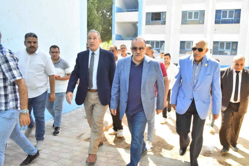 محافظ أسيوط يواصل متابعته استعدادات للعام الدراسي الجديد بجولة ميدانية موسعة بمدارس ساحل سليم والبداري ويشدد ”الكتب من أول يوم دراسة”