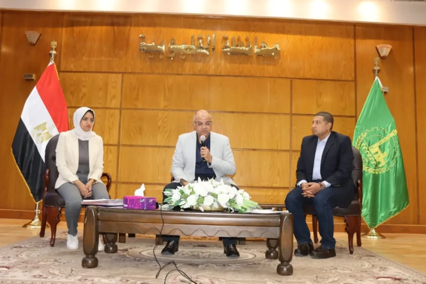 محافظ القليوبية يترأس اجتماع المجلس التنفيذي لمناقشة خطة المحافظة والمشروعات الجاري تنفيذها
