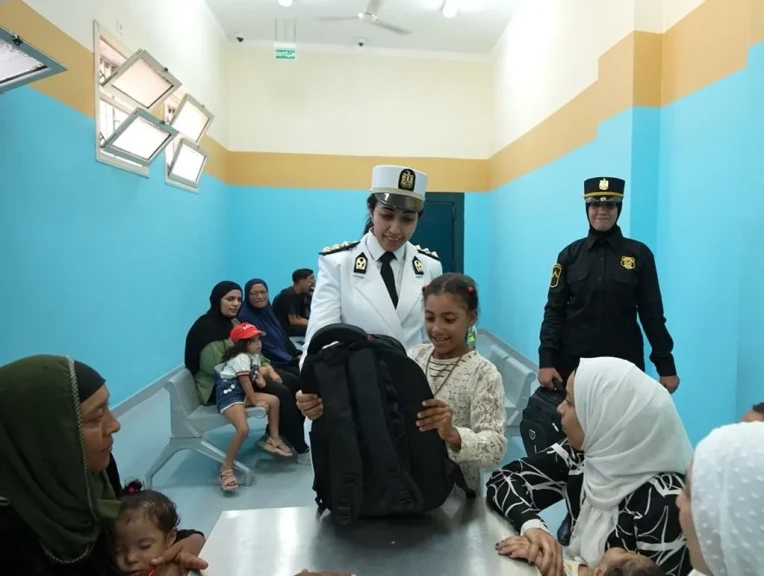 بالصور والفيديو .. وزارة الداخلية  تنظم إحتفالية لتوزيع حقائب ومستلزمات وأزياء مدرسية على أبناء النزلاء والمفرج عنهم بمناسبة حلول العام الدراسى الجديد