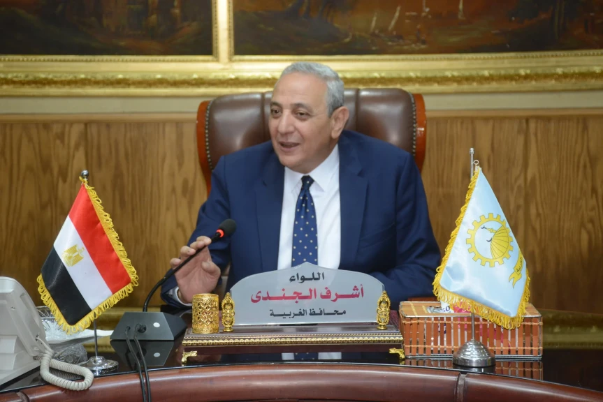 الغربية تحتفل بأبنائها قبل انطلاق الدراسة.. محافظ الغربية يرسم البسمة على وجوه طلاب الأسر الأولى بالرعاية بتسليم الزي المدرسي وسداد المصروفات